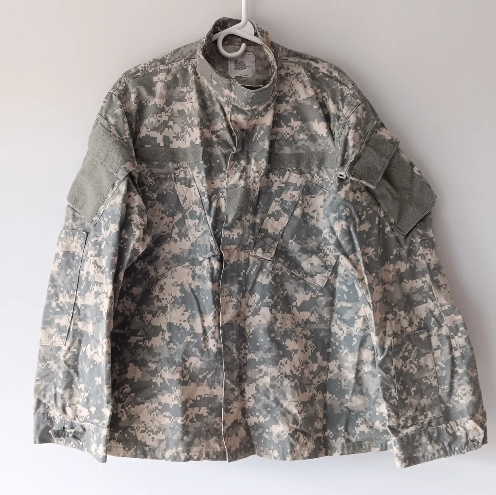 U.S. Army Coat Combat Uniform Nylon Cotton 50/50 Digital Camo Large Regular